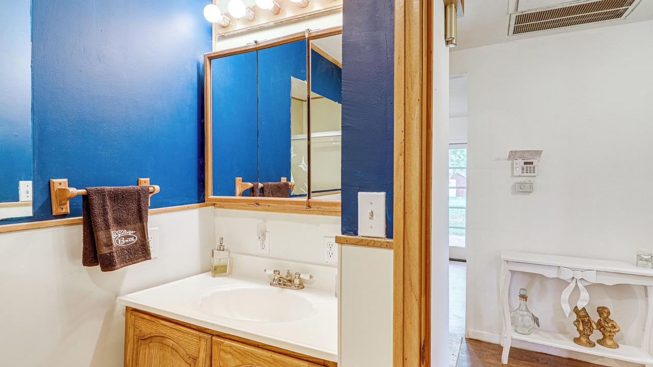 Photo of Bathroom in Kempwood