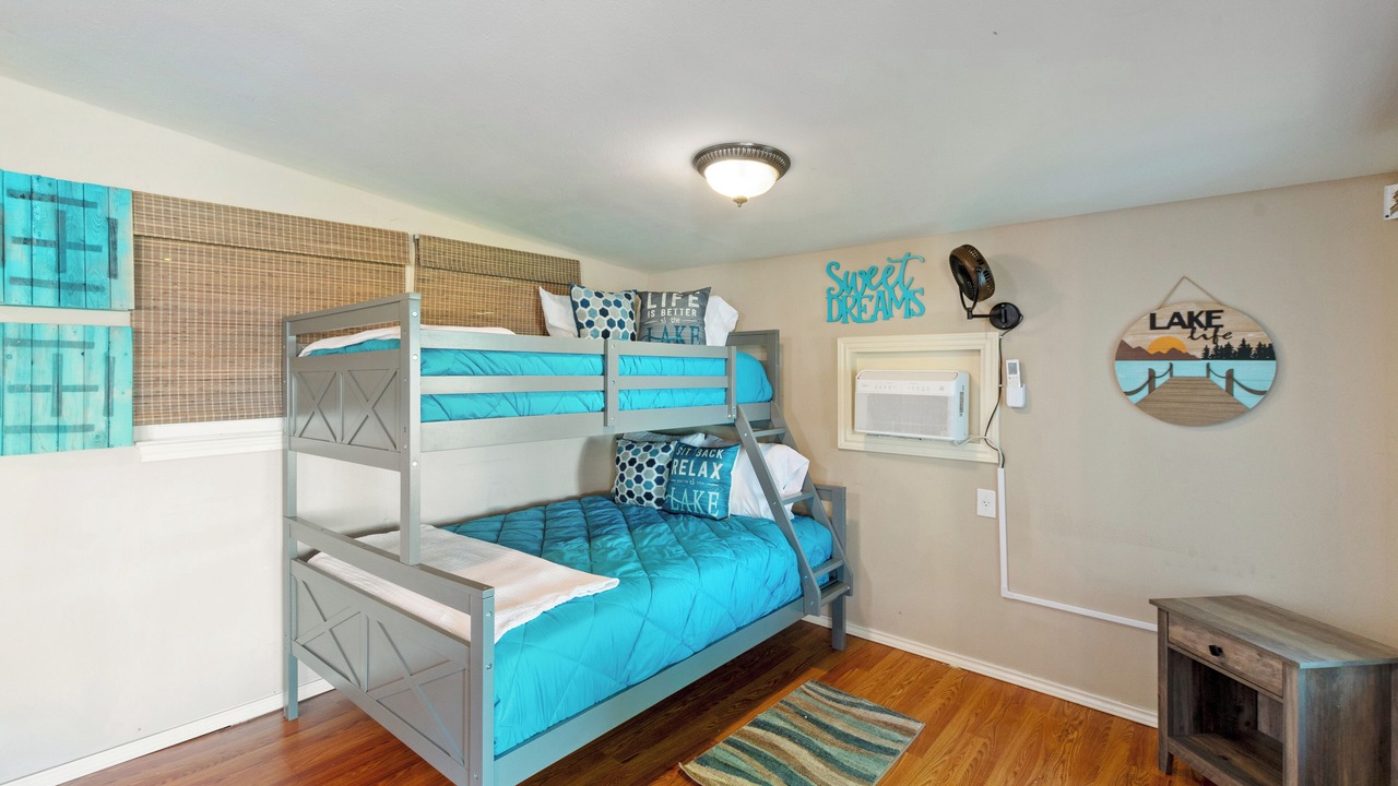 Photo of Bedroom in Carolyn Estates