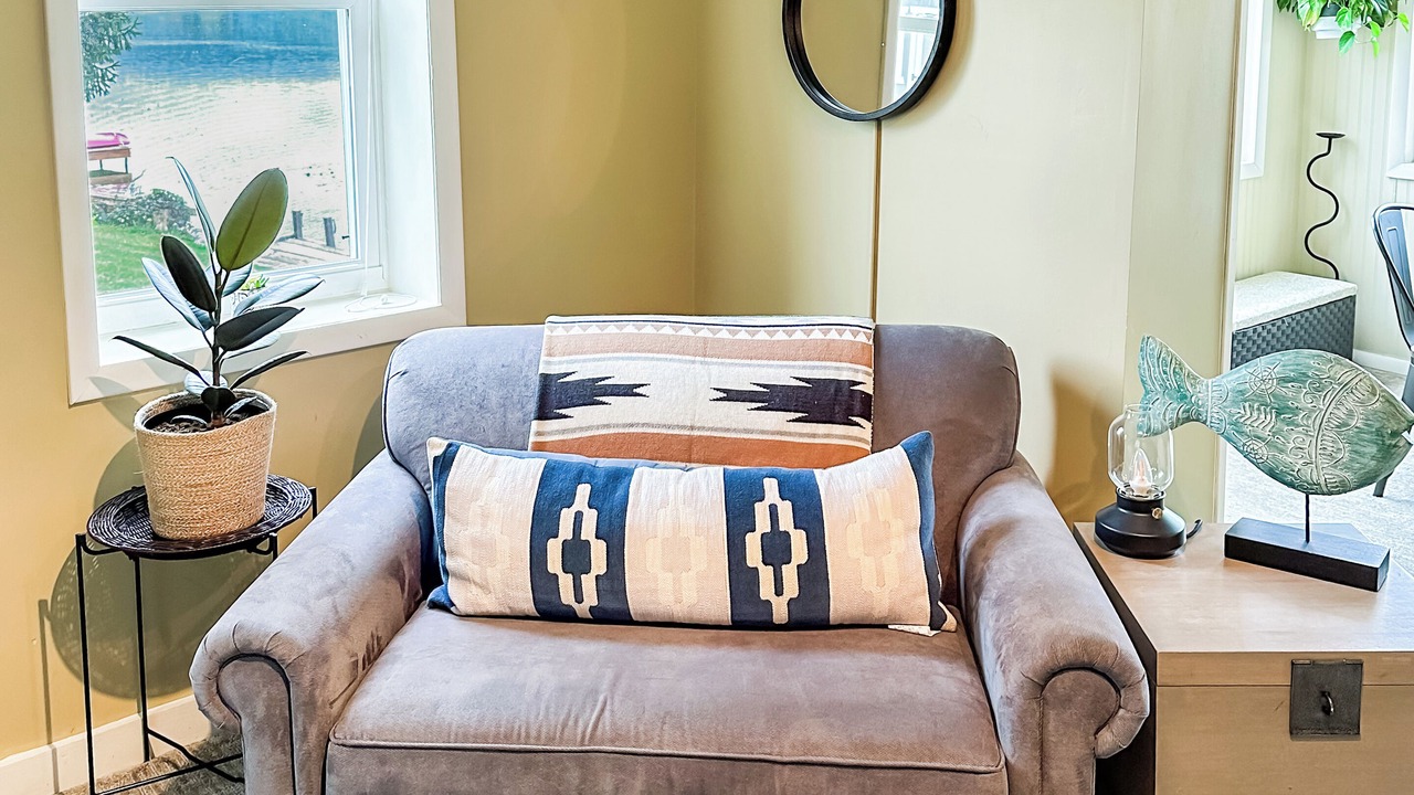 Photo of Livingroom in Homer