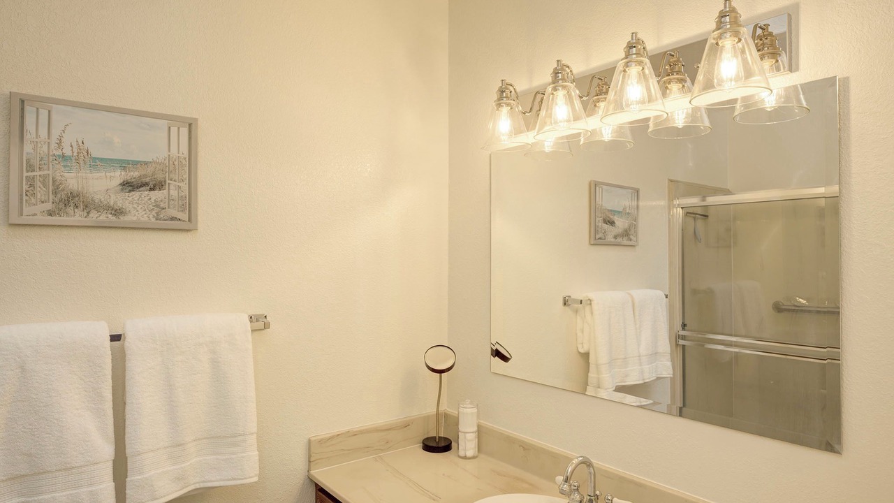 Photo of Bathroom in Golden Rectangle