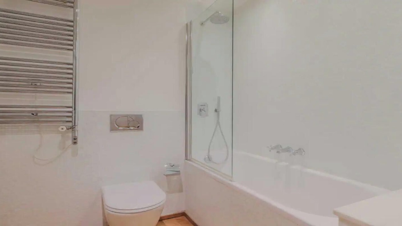 Photo of Bathroom in Odeon
