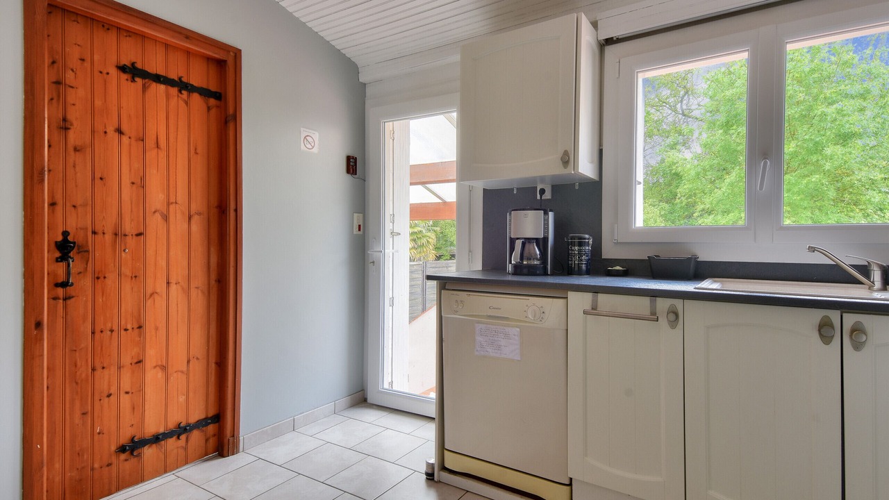 Photo of Kitchen in Saint-Maixent-sur-Vie