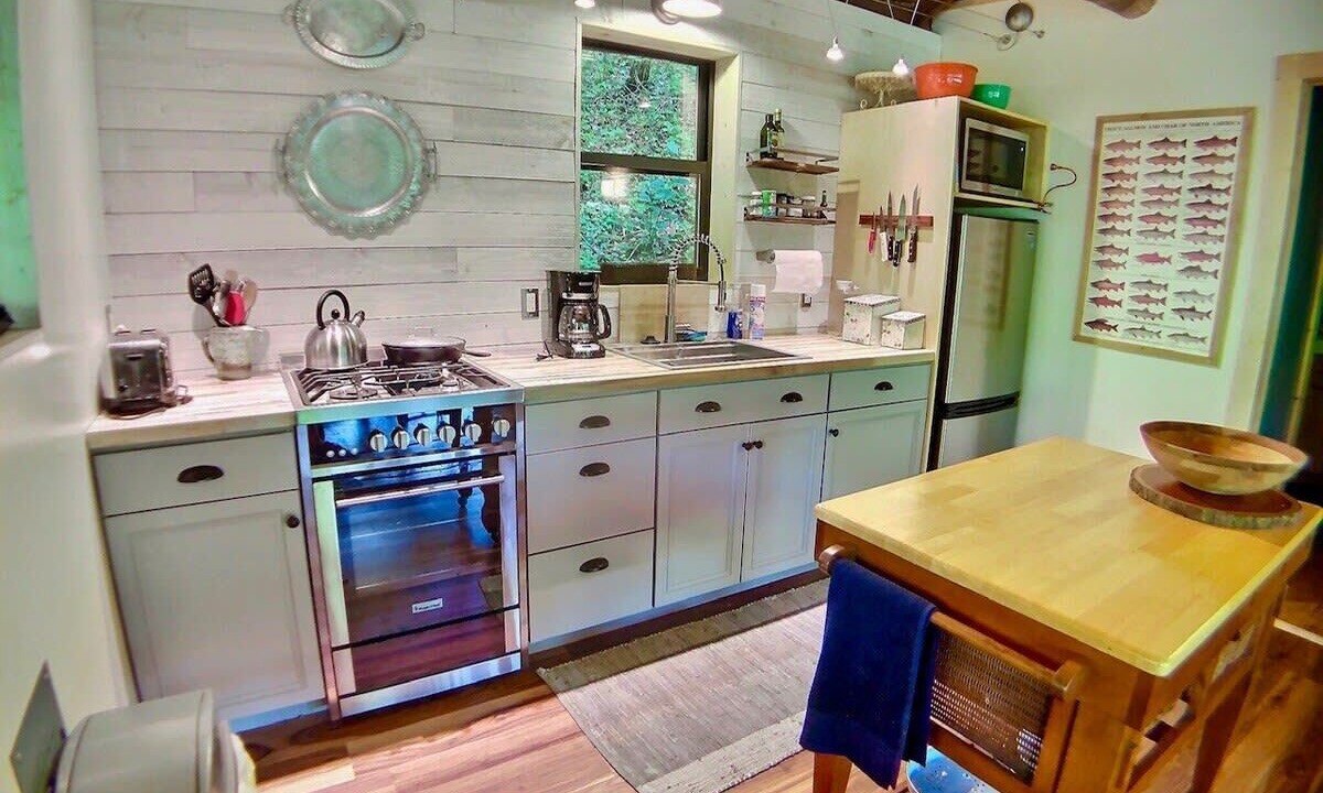 Photo of Kitchen in Eureka Springs