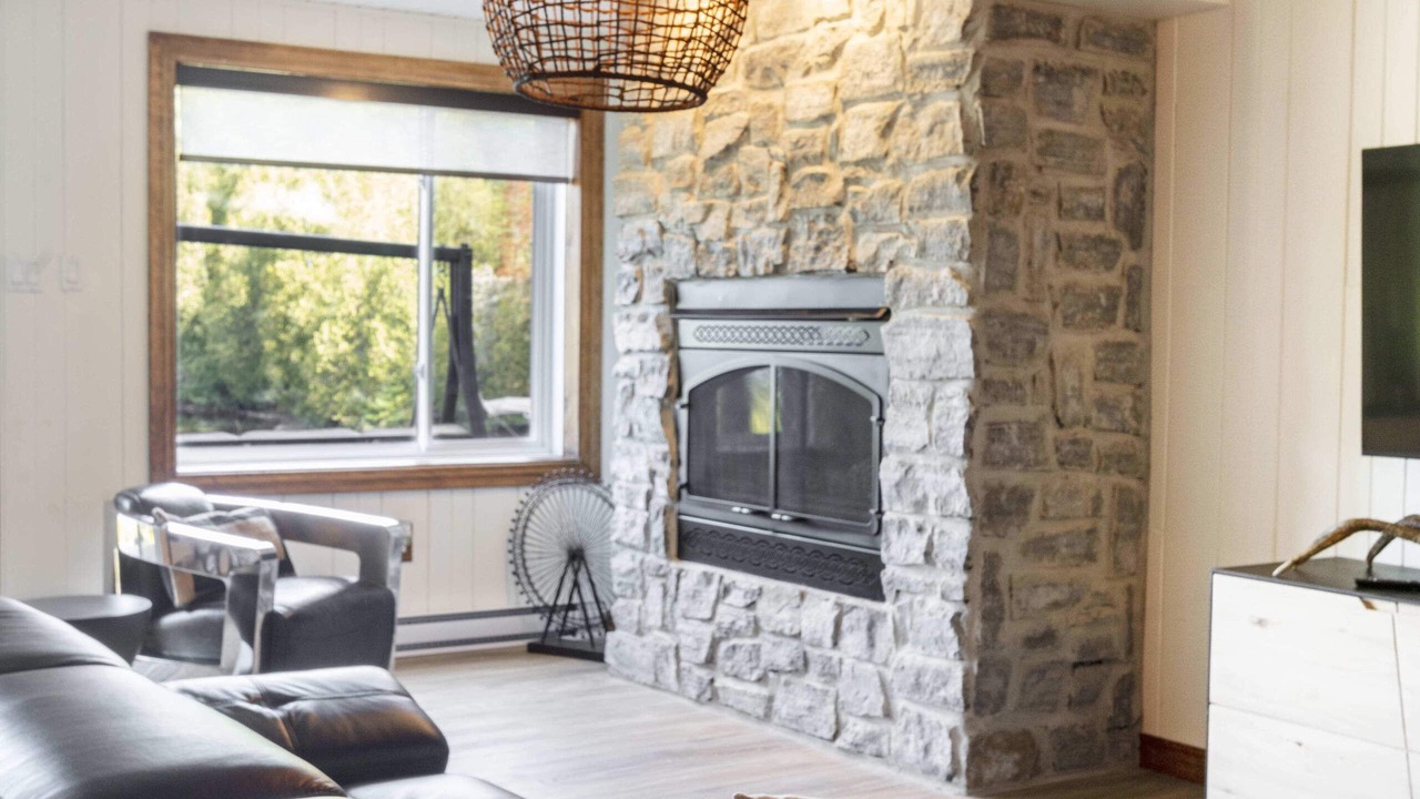 Photo of Livingroom in Lambton