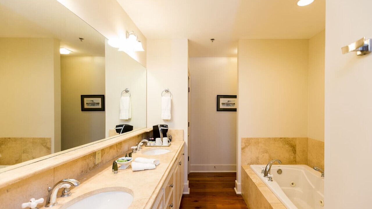 Photo of Bathroom in Natchez