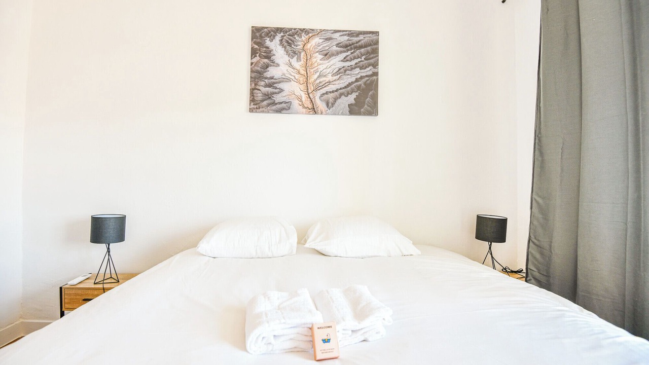 Photo of Bedroom in Opera