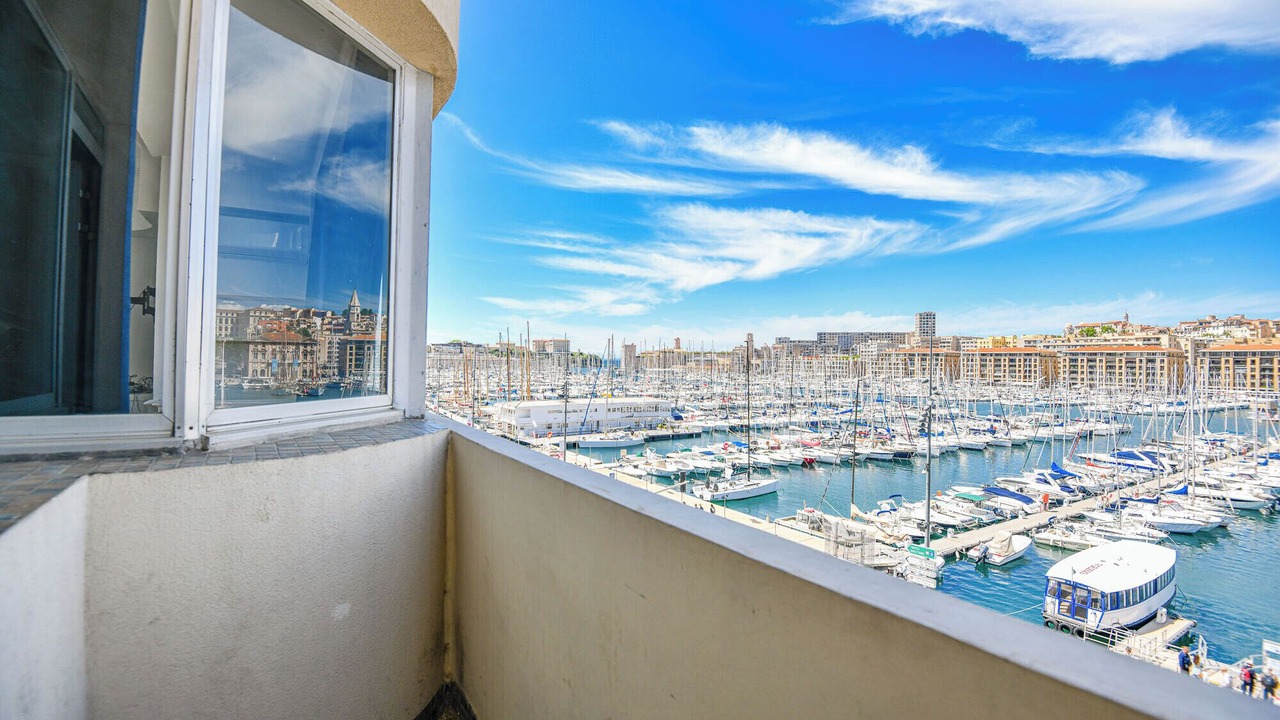 Photo of Others in Opera