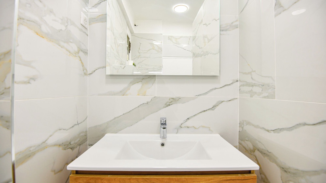 Photo of Bathroom in Opera