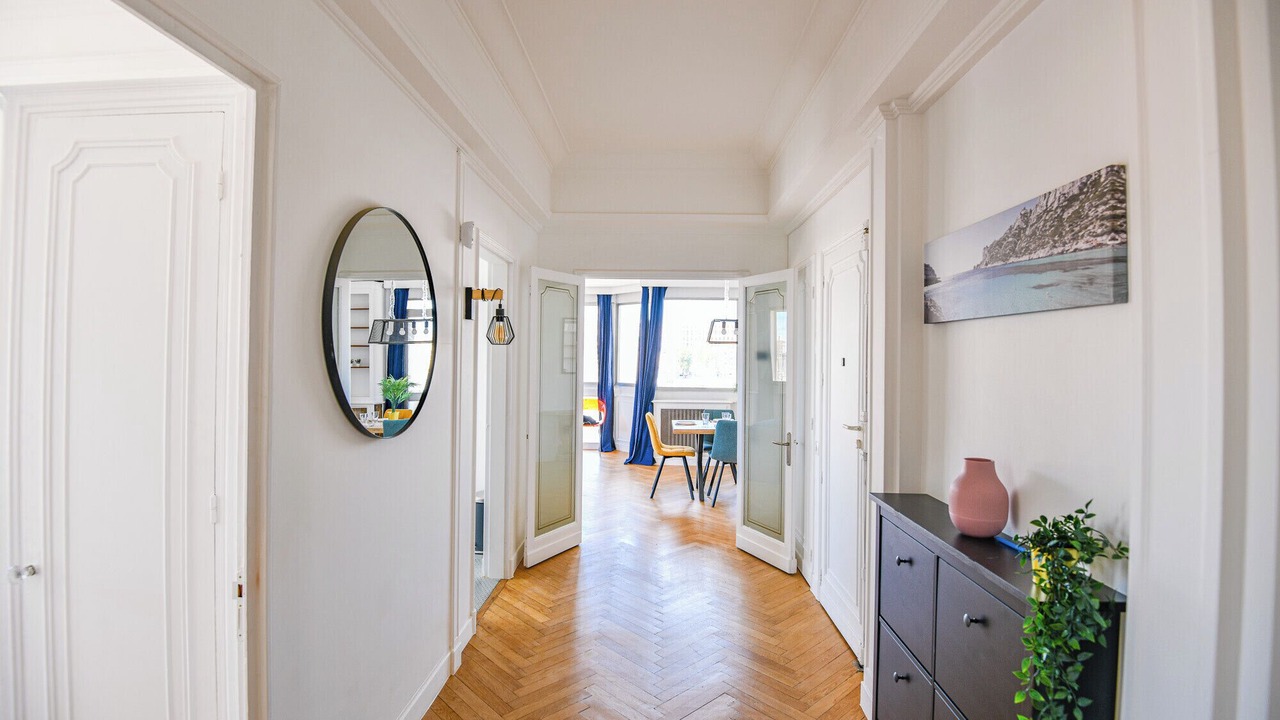 Photo of Others in Opera