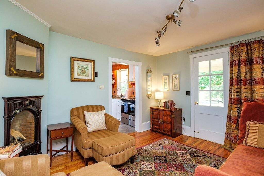 Photo of Livingroom in Front Royal