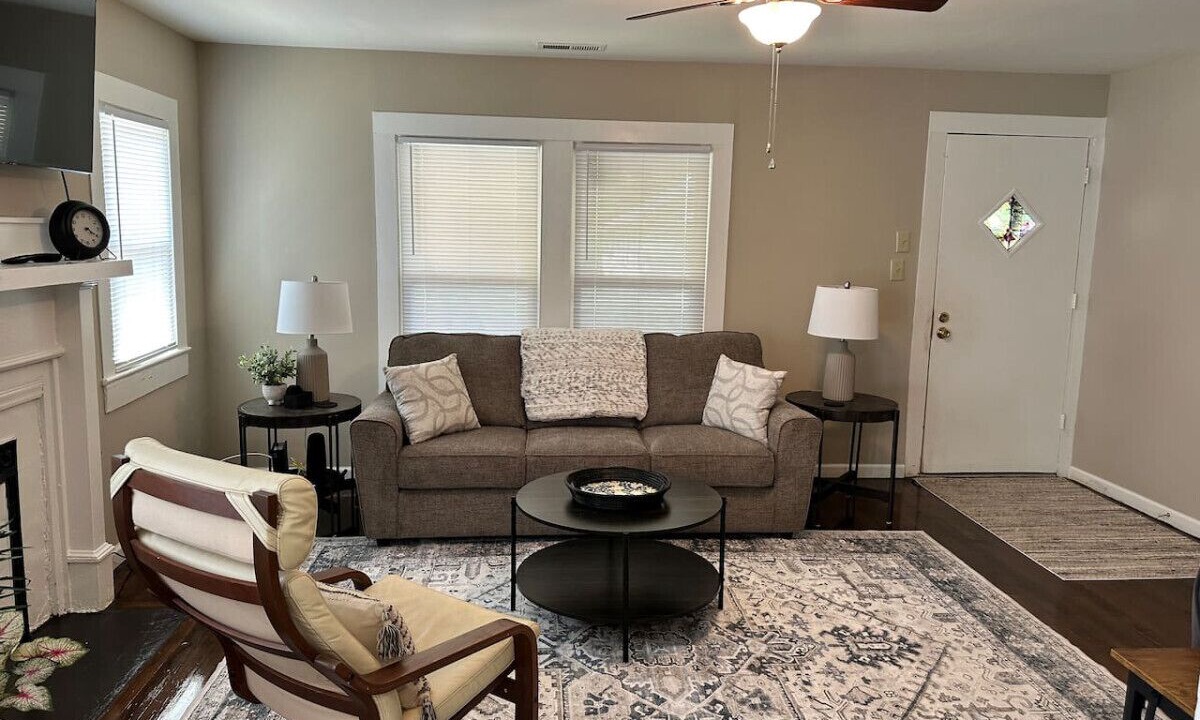 Photo of Livingroom in Concord