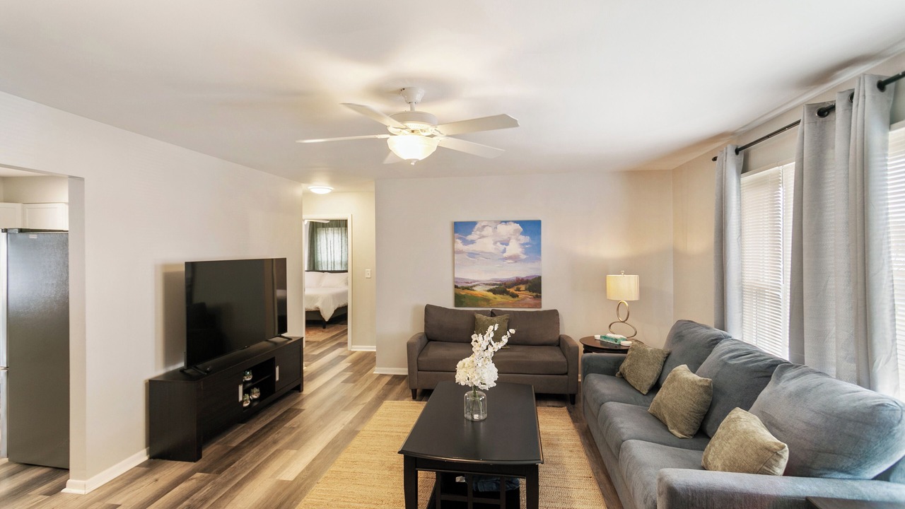 Photo of Livingroom in Russell
