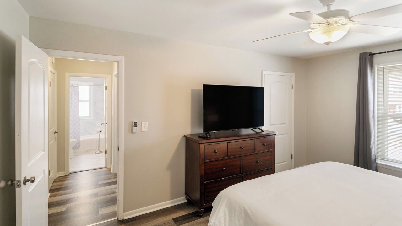 Photo of Bedroom in Russell