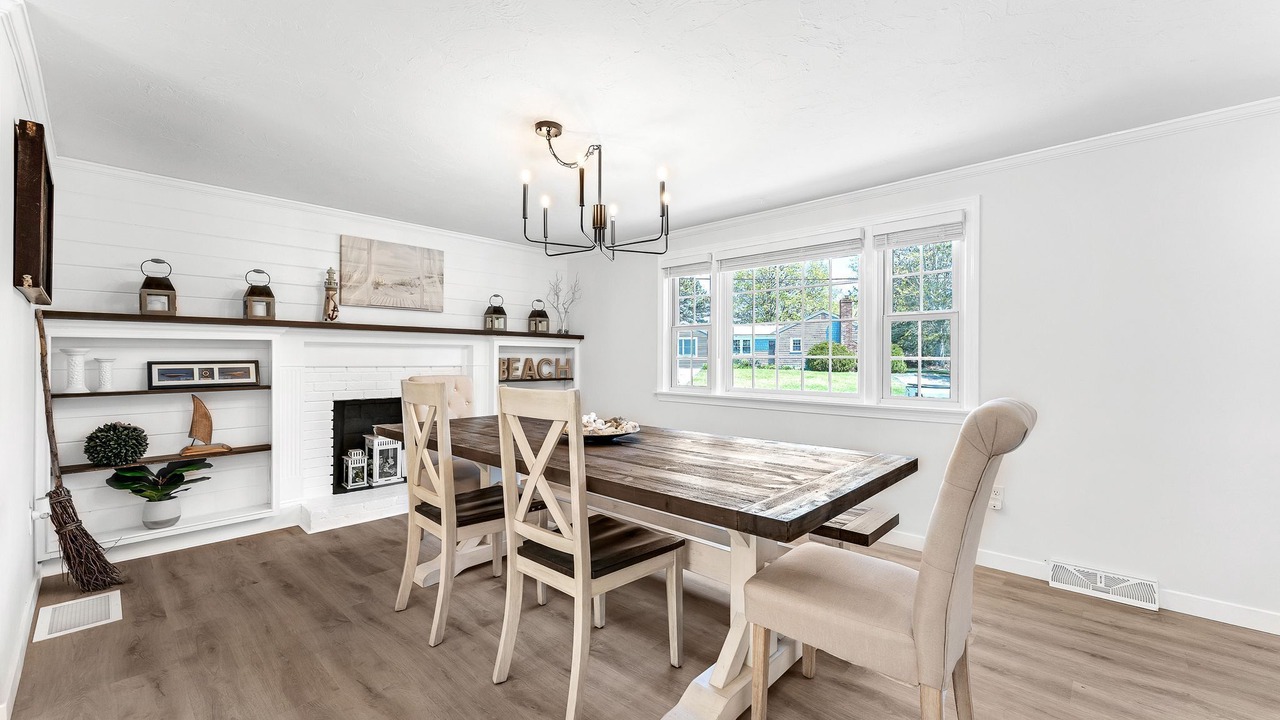 Photo of Livingroom in Yarmouth Port