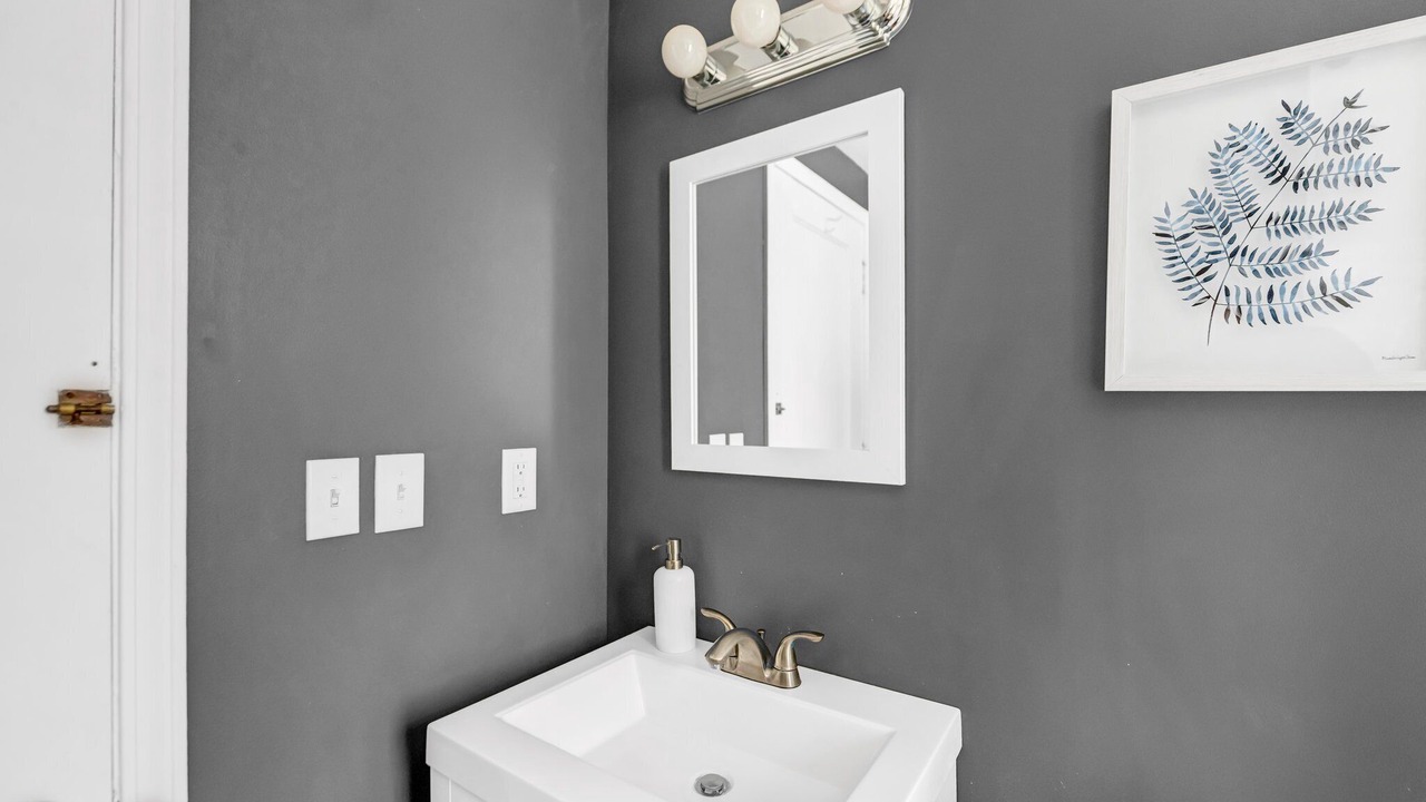 Photo of Bathroom in Niagara Falls