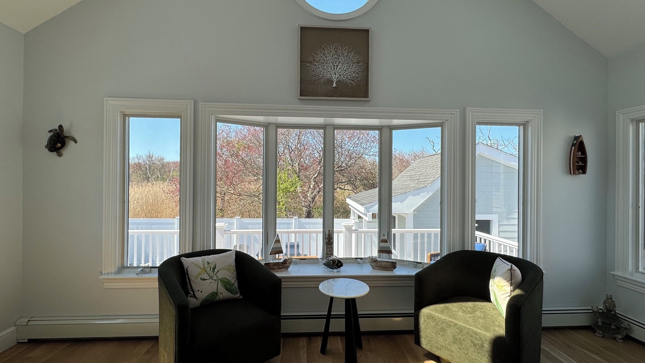 Photo of Livingroom in Ocean Bluff-Brant Rock