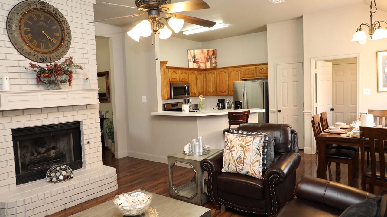 Photo of Livingroom in Saginaw