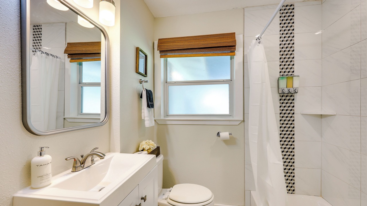 Photo of Bathroom in Shearer Hills - Ridgeview