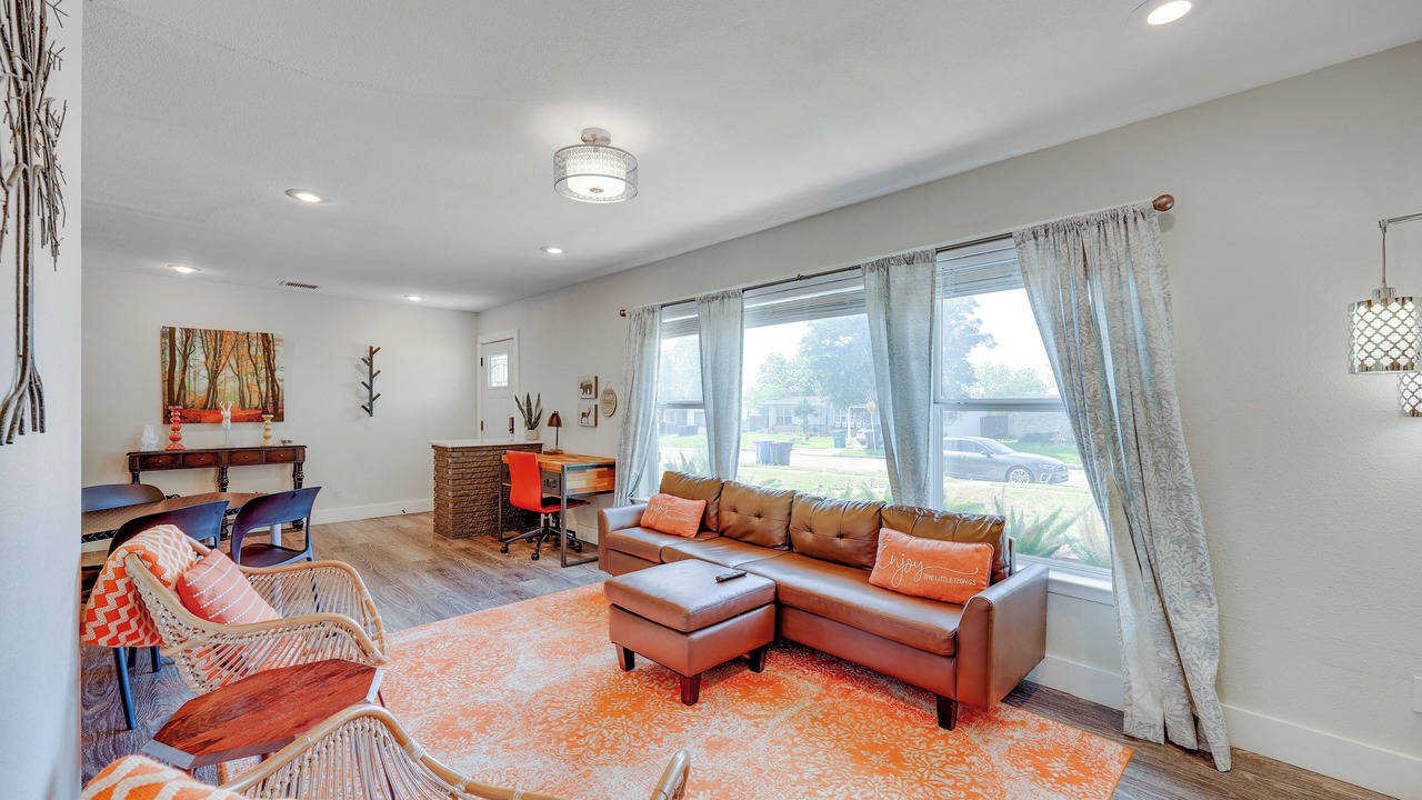 Photo of Livingroom in Shearer Hills - Ridgeview