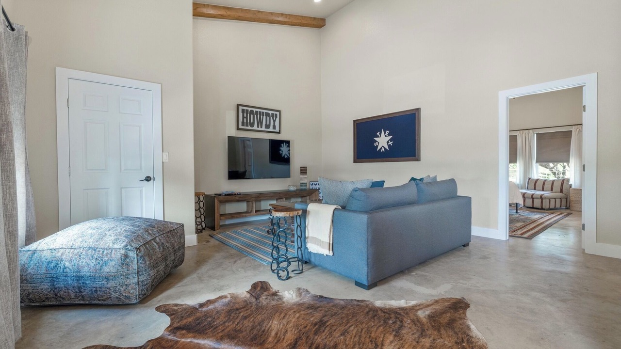 Photo of Livingroom in Burnet