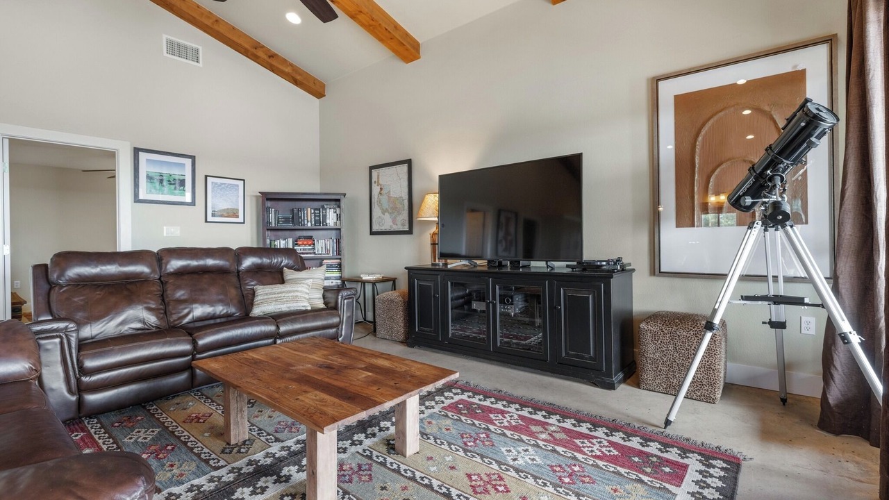 Photo of Livingroom in Burnet