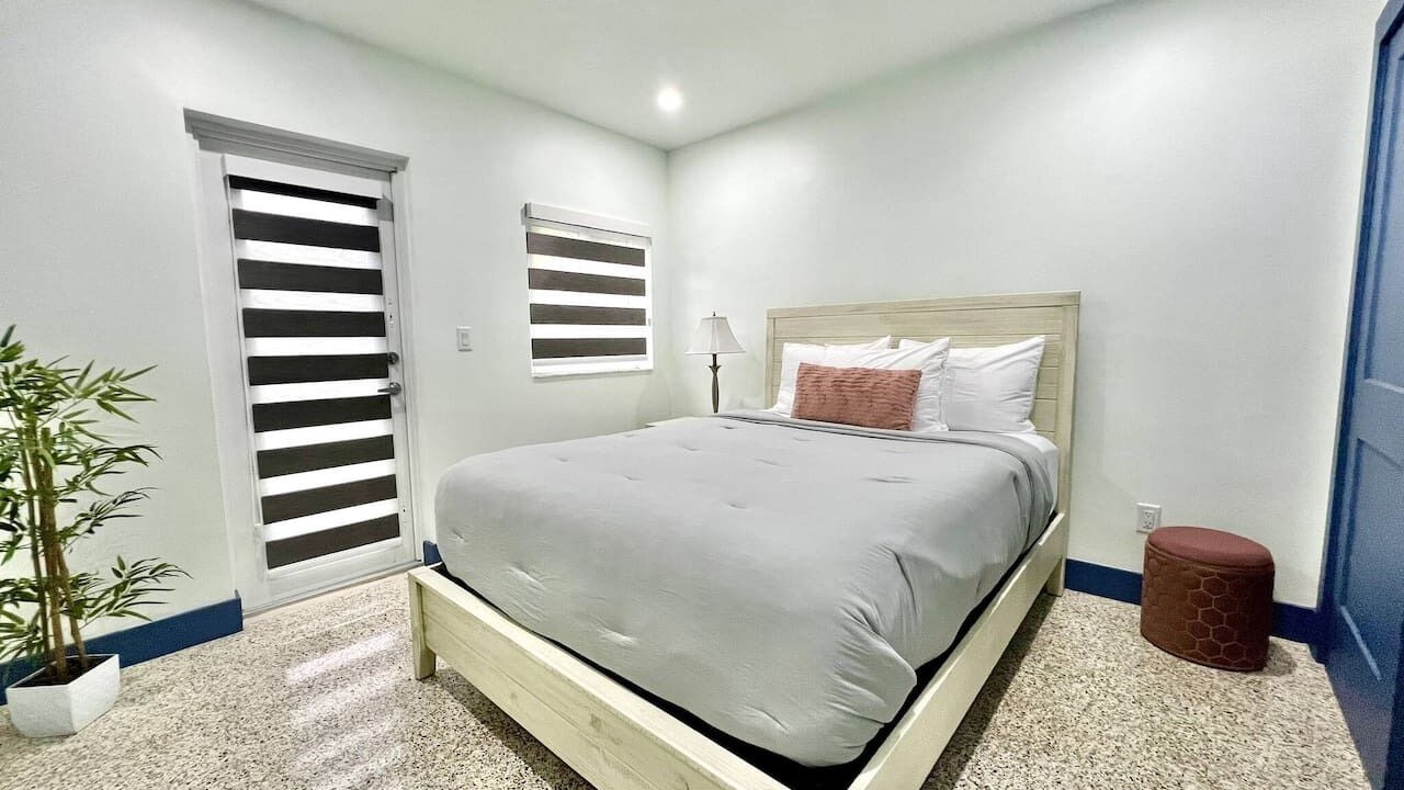 Photo of Bedroom in Olympia Heights