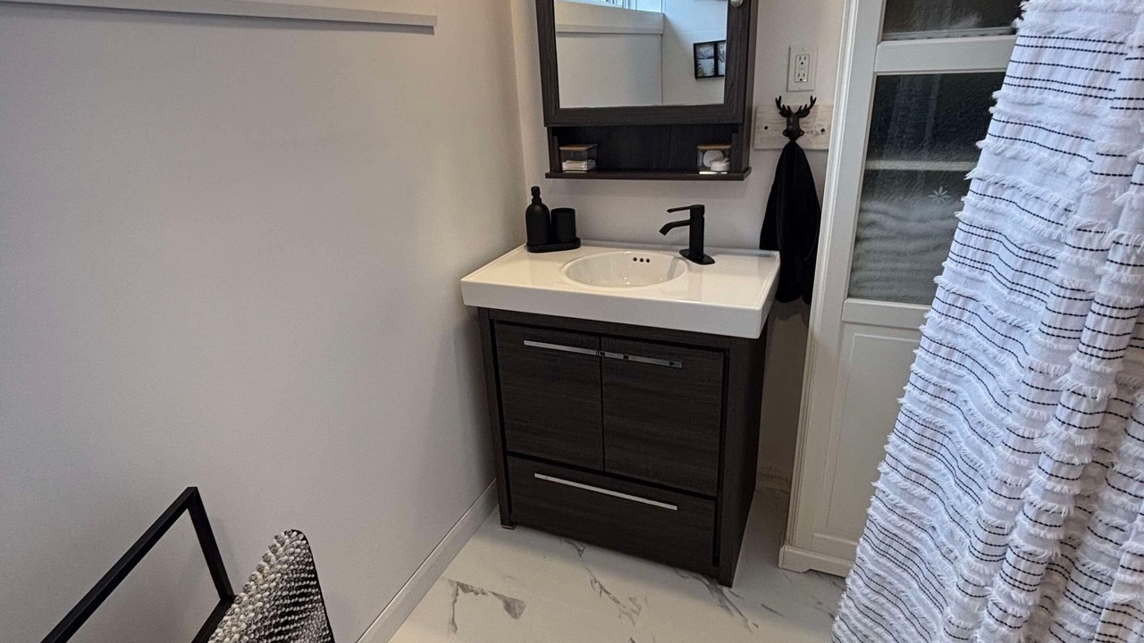 Photo of Bathroom in Saint-Mathieu-du-Parc