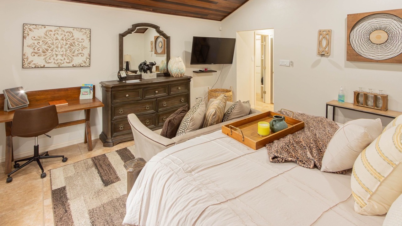 Photo of Bedroom in South Side