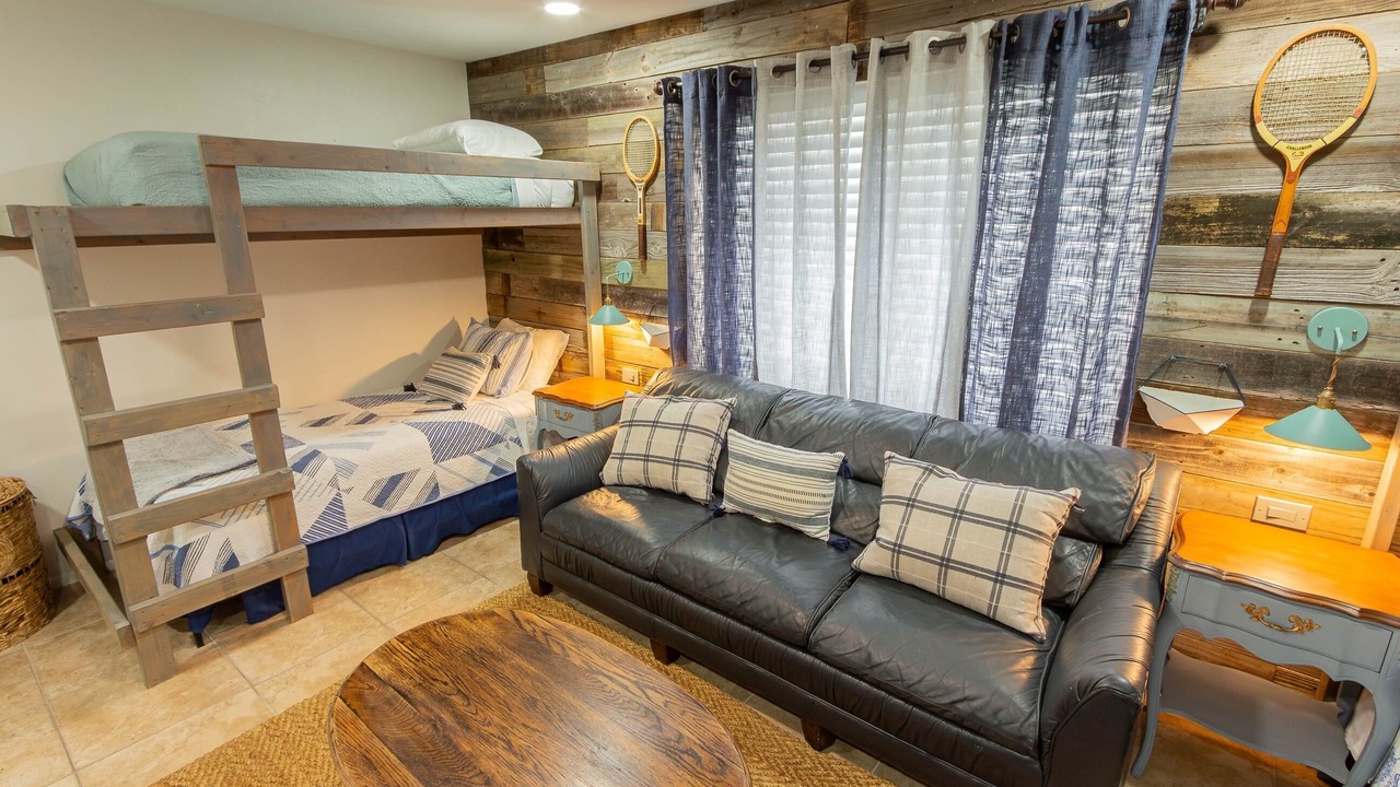 Photo of Bedroom in South Side