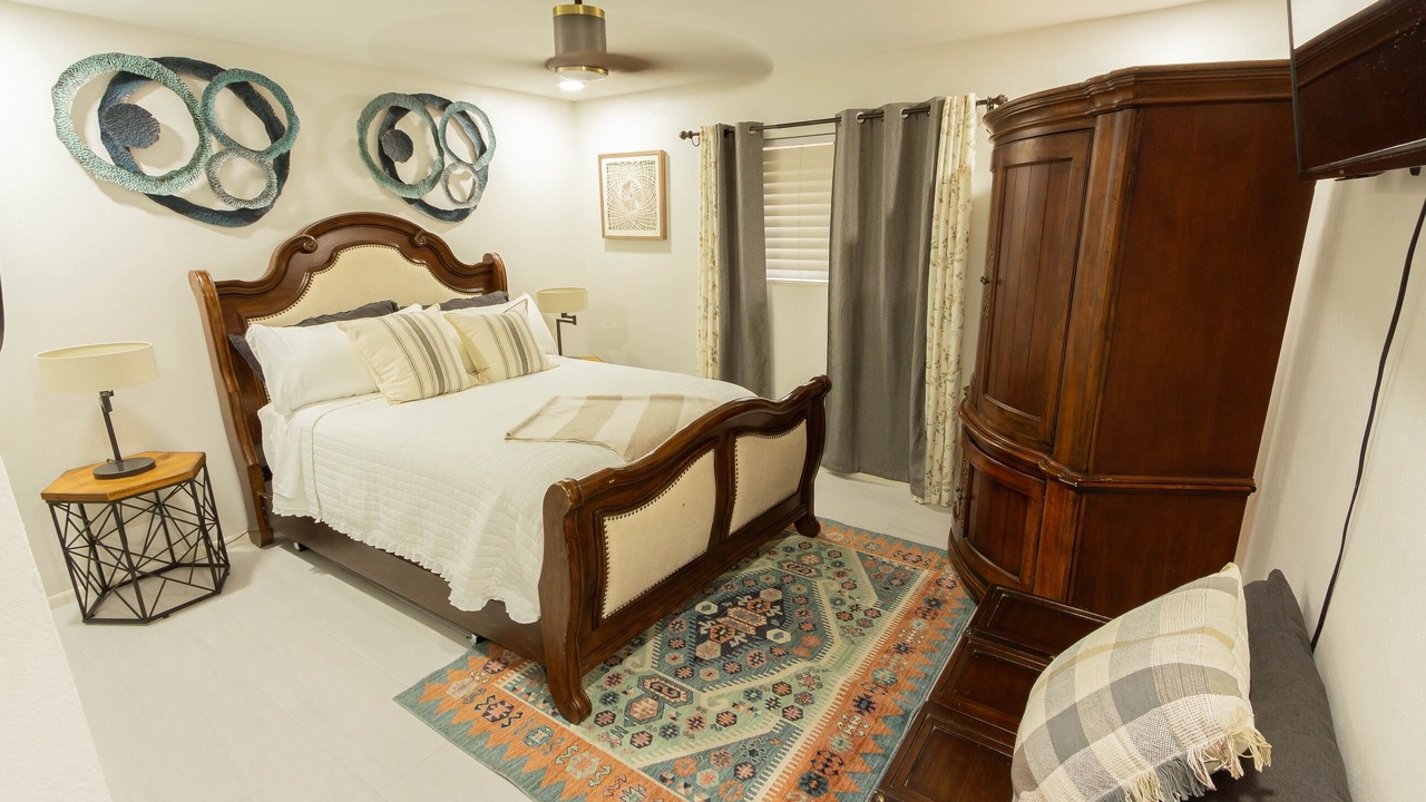 Photo of Bedroom in South Side