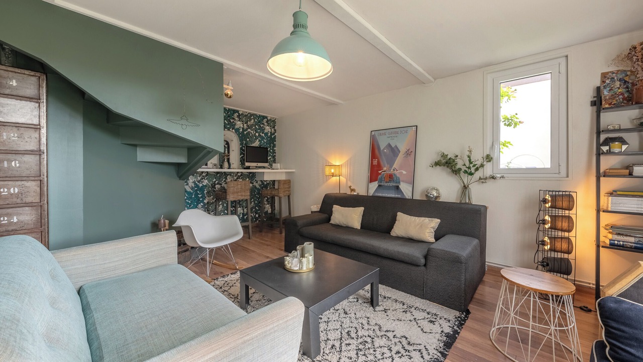 Photo of Livingroom in Charlier - Valvert