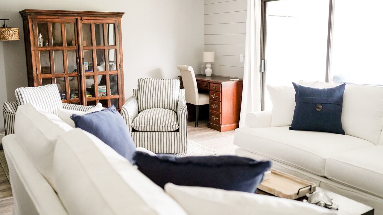 Photo of Livingroom in Saint Simons Heights