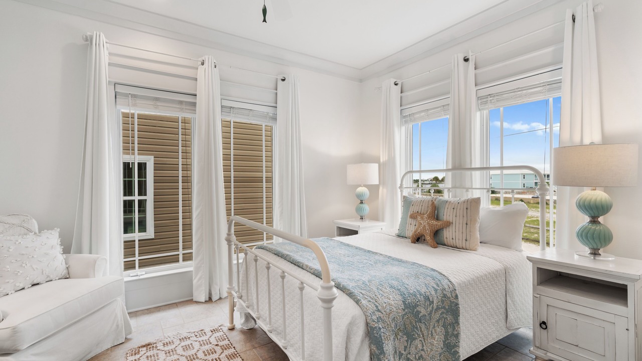 Photo of Bedroom in Ono Island