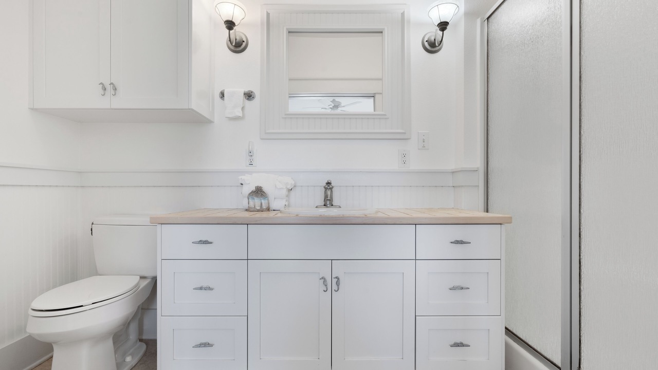 Photo of Bathroom in Ono Island