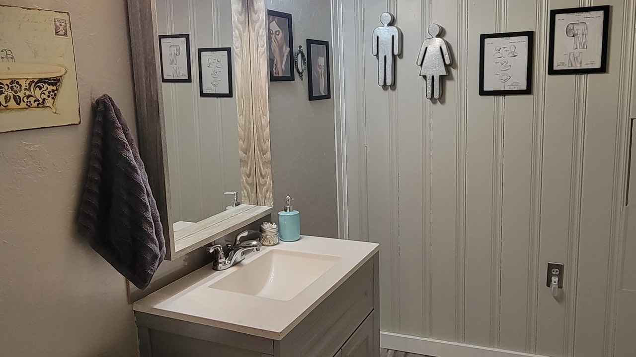 Photo of Bathroom in Cascade