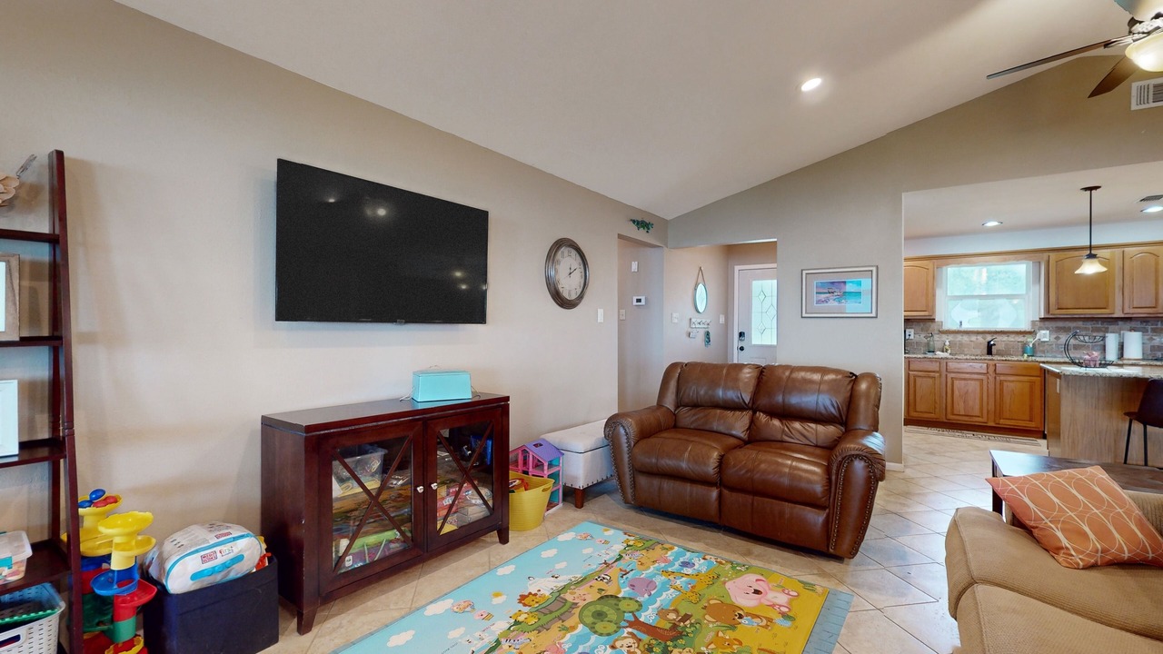 Photo of Livingroom in Cotton Gin