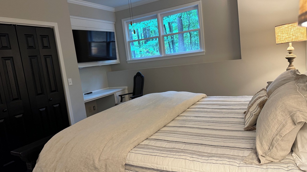 Photo of Bedroom in Big Canoe