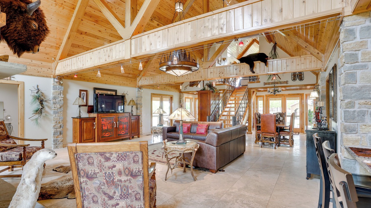 Photo of Livingroom in Deering