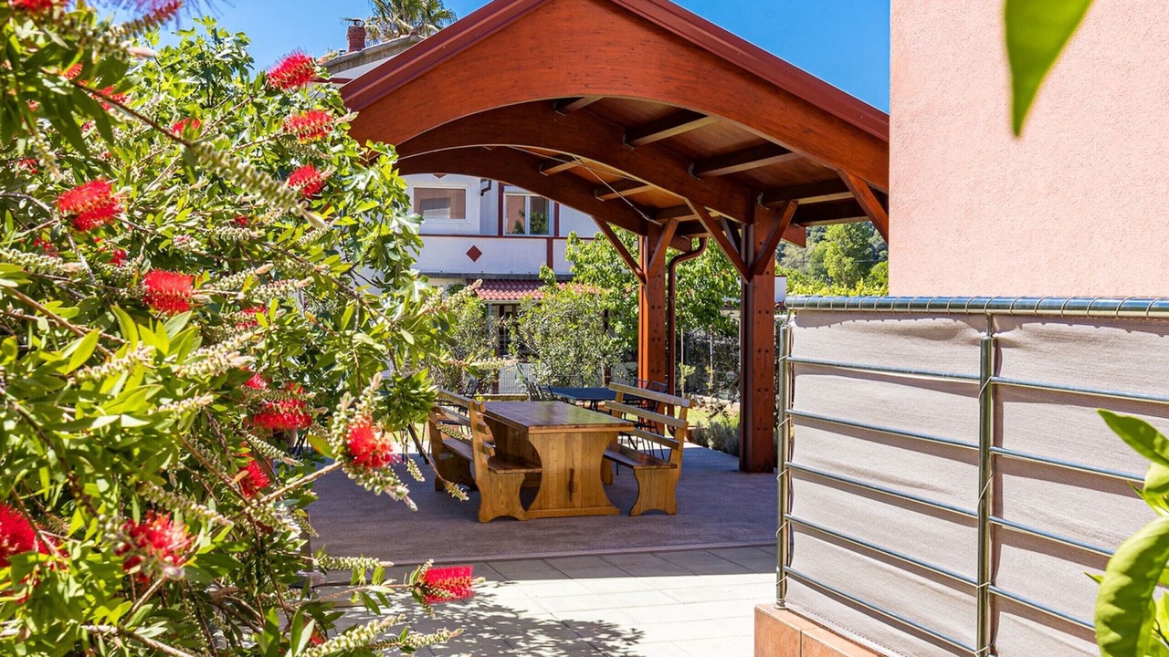 Photo of Outdoor in Suha Punta
