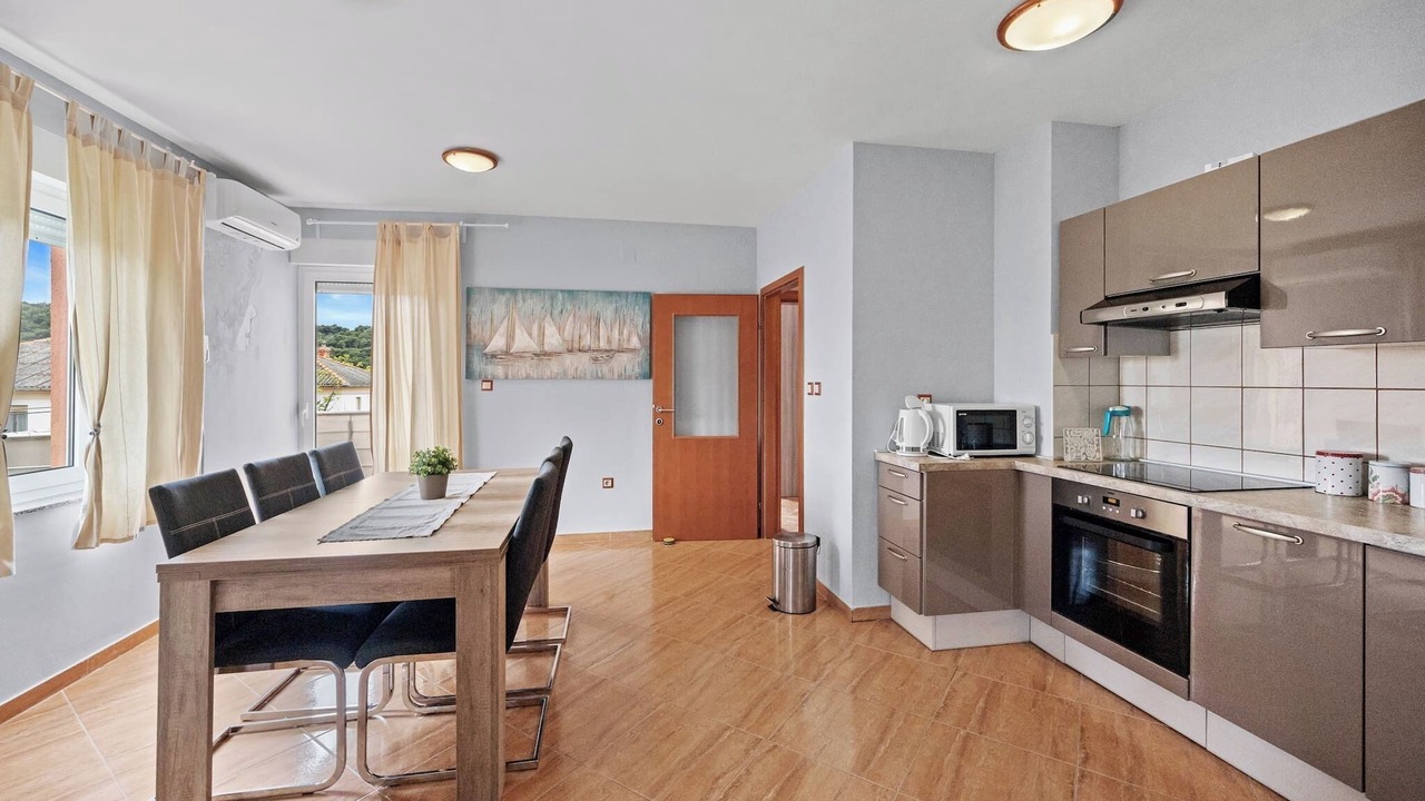 Photo of Kitchen in Suha Punta