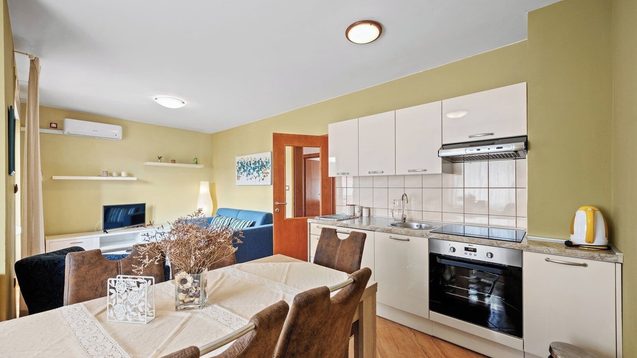 Photo of Kitchen in Suha Punta