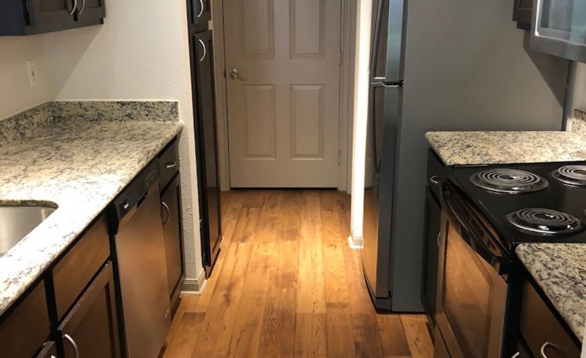 Photo of Kitchen in Greenway Plaza-Upper Kirby