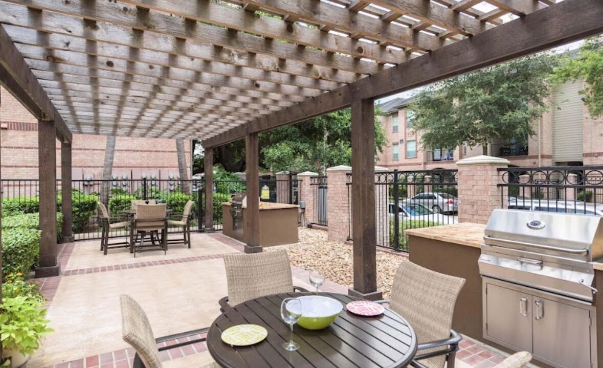 Photo of Outdoor in Greenway Plaza-Upper Kirby
