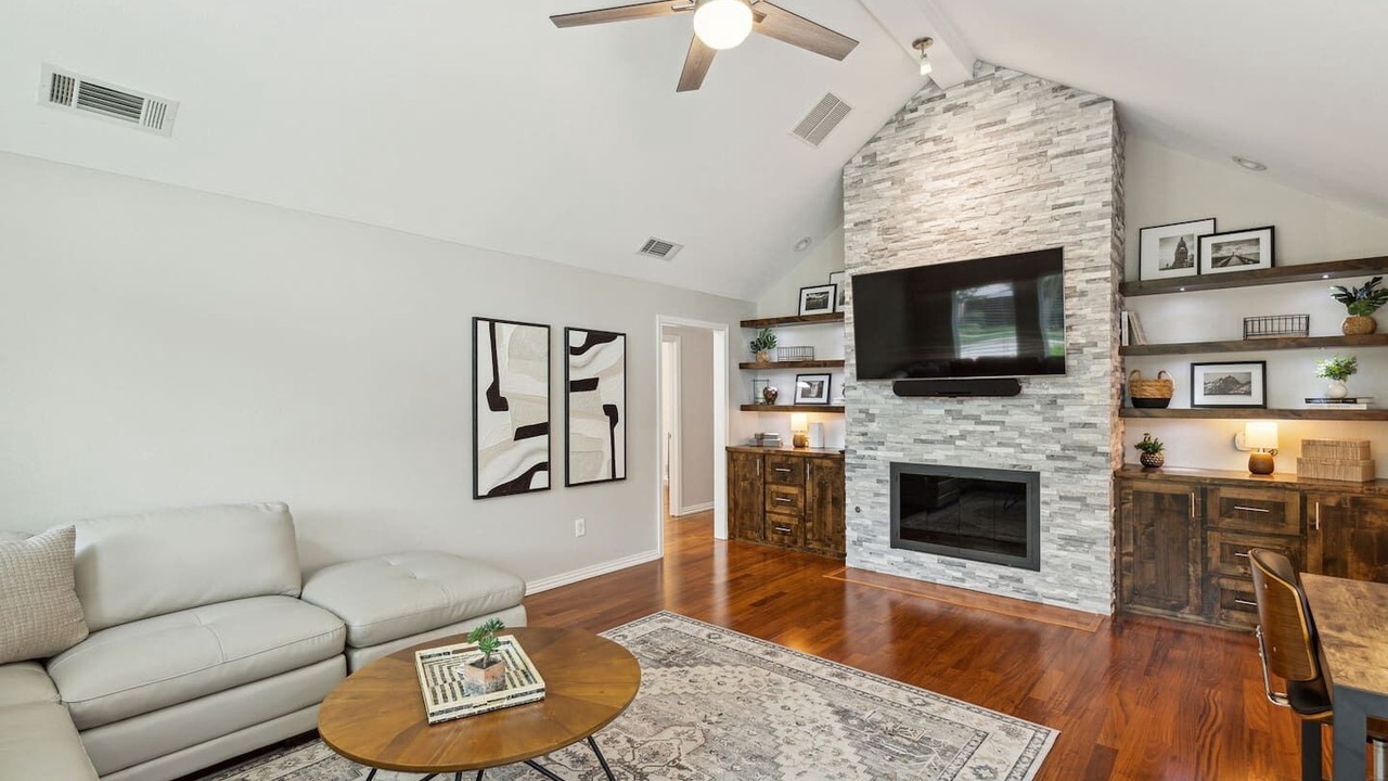 Photo of Livingroom in Coppell