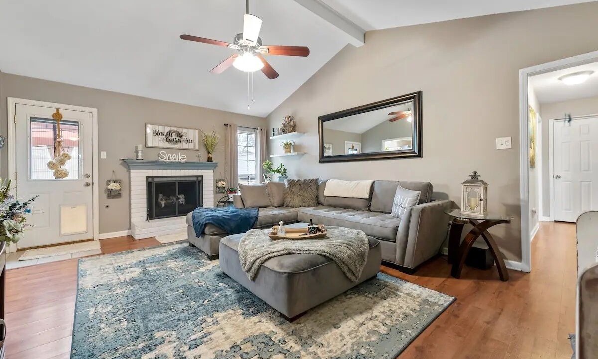 Photo of Livingroom in Sherwood