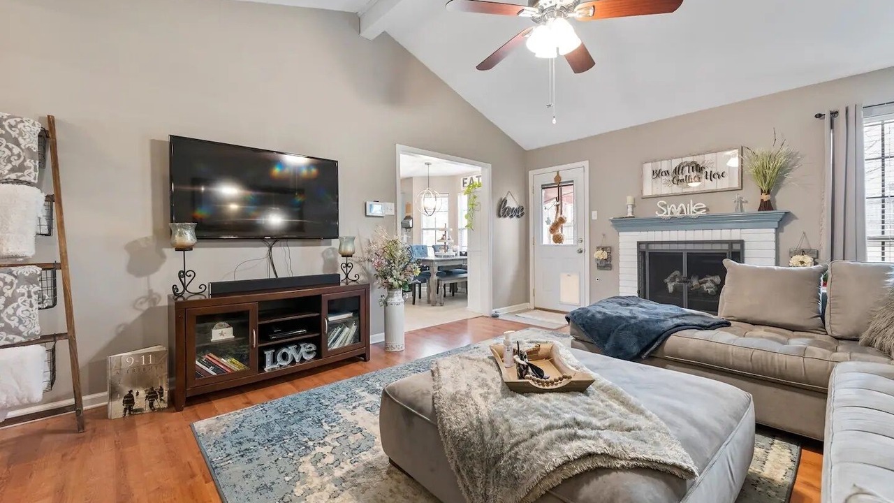 Photo of Livingroom in Sherwood