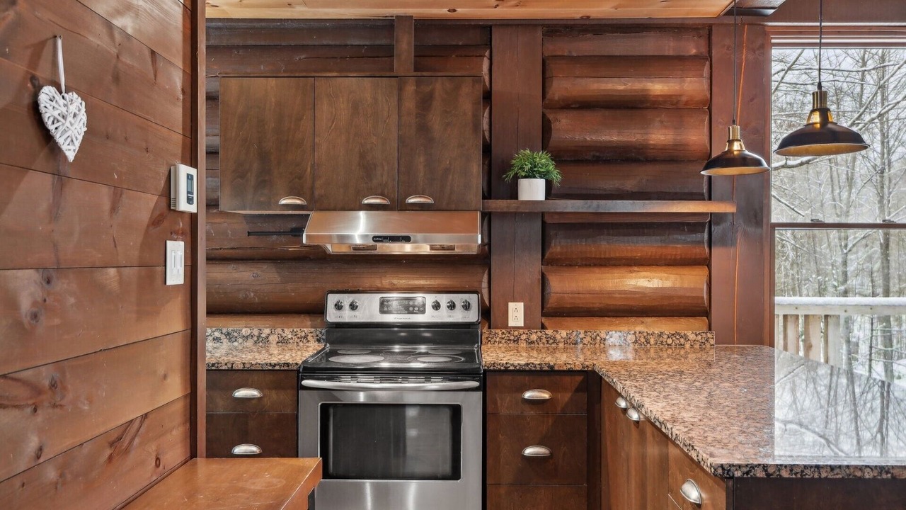 Photo of Kitchen in Lac Superieur Village