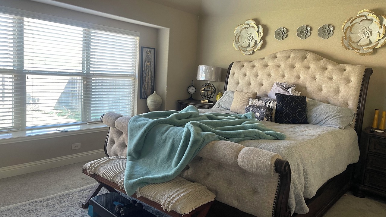Photo of Bedroom in Crowley