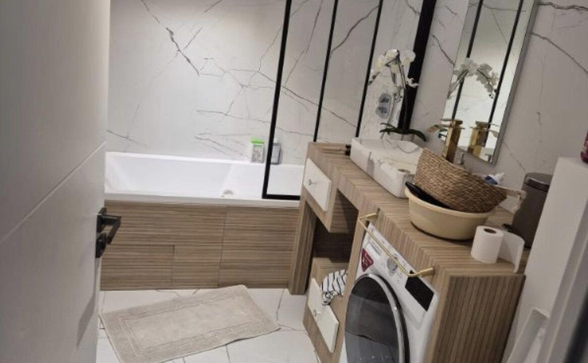 Photo of Bathroom in Juvignac