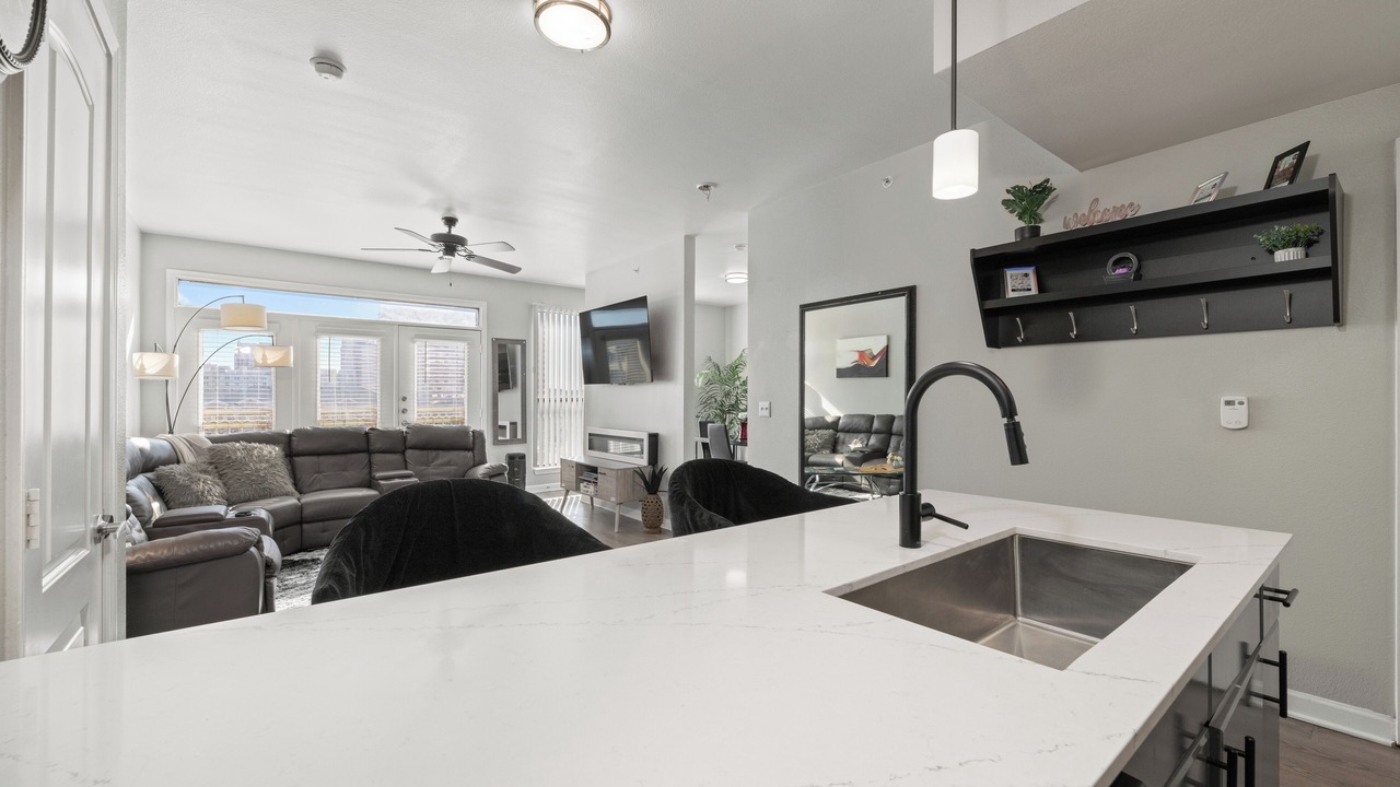 Photo of Livingroom in Far North Dallas